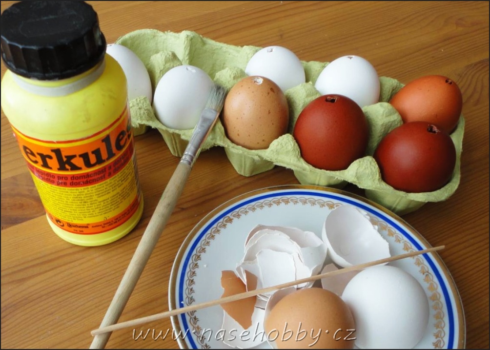 obarvíme vejdumky v cibulových slupkách, foto med